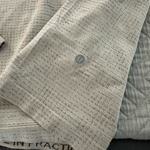 Lululemon Metal Vent Tech 2.0, Long Sleeved Shirt In Tan - Picture 3 of 3